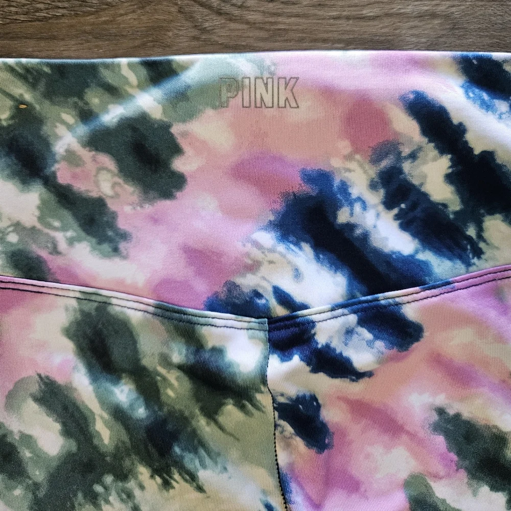 PINK Victoria's Secret Ultimate High Waist 6' Inseam Tie‎ Dye Biker Shorts
